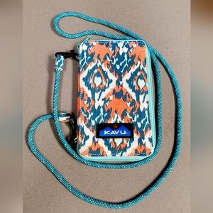 Kavu Go Time Bi-Fold Crossbody Wallet with Rope Strap